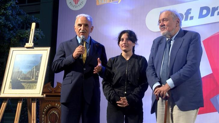 Prof. Dr. İlber Ortaylı Ümraniye’de gençlerle bir araya geldi