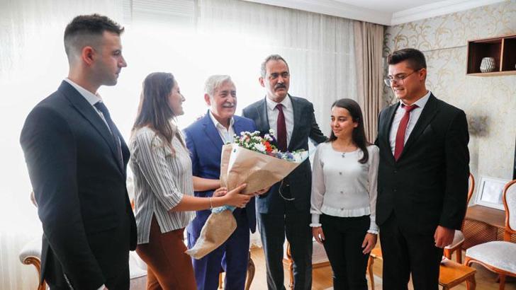 Bakan Özer: İstanbul'da yönetici akademisi açtık