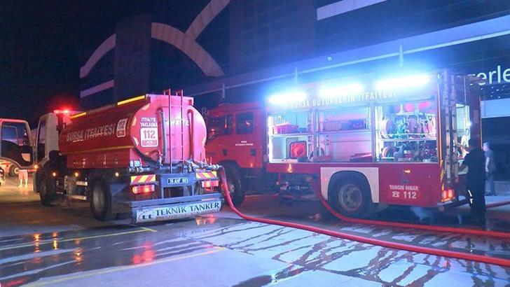 Bursa'da otomobil bakım servisinde korkutan yangın
