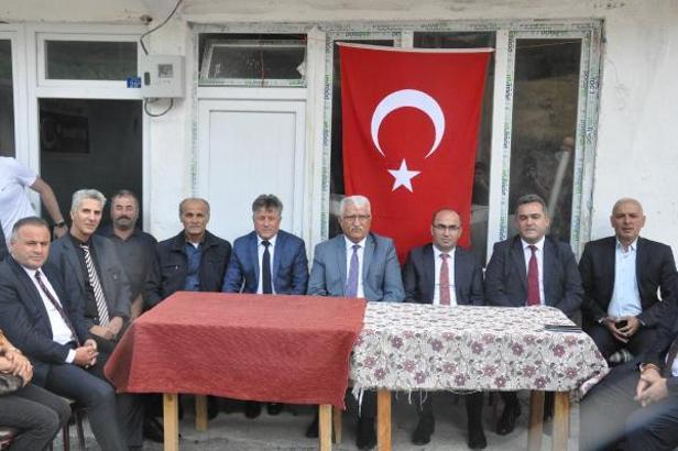 Şehit öğretmen Necmettin Yılmaz'ın kabrine ziyaret