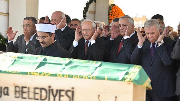 Kılıçdaroğlu, Hakkı Süha Okay'ın annesinin cenazesine katıldı