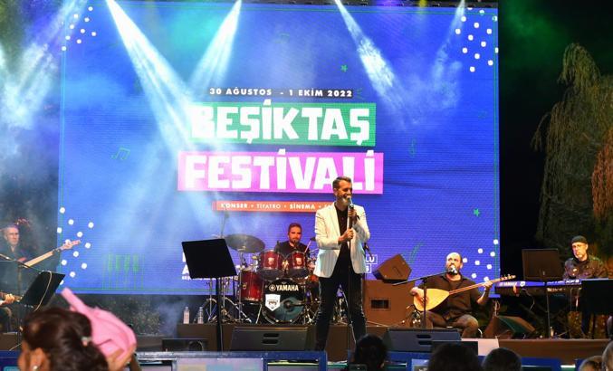 Beşiktaş Festivali’nde Hüseyin Turan dinleyicileriyle buluştu