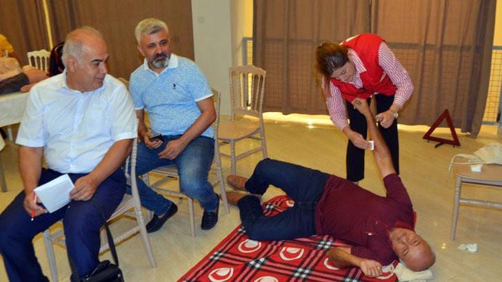 Türk Kızılay'dan gazetecilere 'ilk yardım' eğitimi