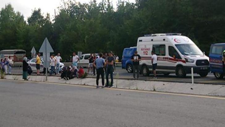 Düzce'de motosiklet refüje çarptı: 2 ölü