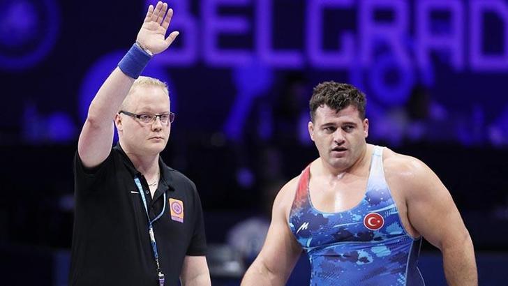 Milli güreşçi Rıza Kayaalp, grekoromen stil 130 kiloda finale yükseldi