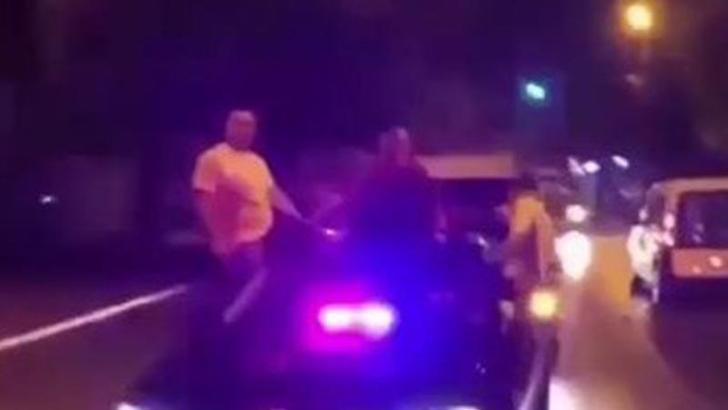 BaÄŸcılar'da asker konvoyundaki çakarlı araca ceza