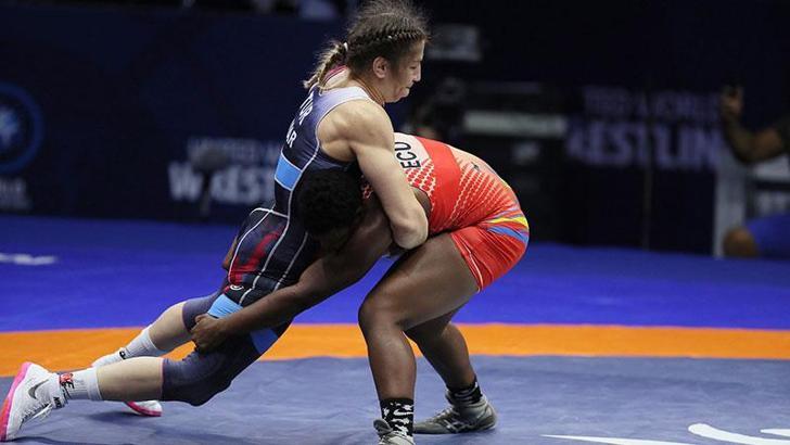 Yasemin Adar Yiğit: Bayrağımızı dalgalandırıp, İstiklal Marşımızı okutacağız