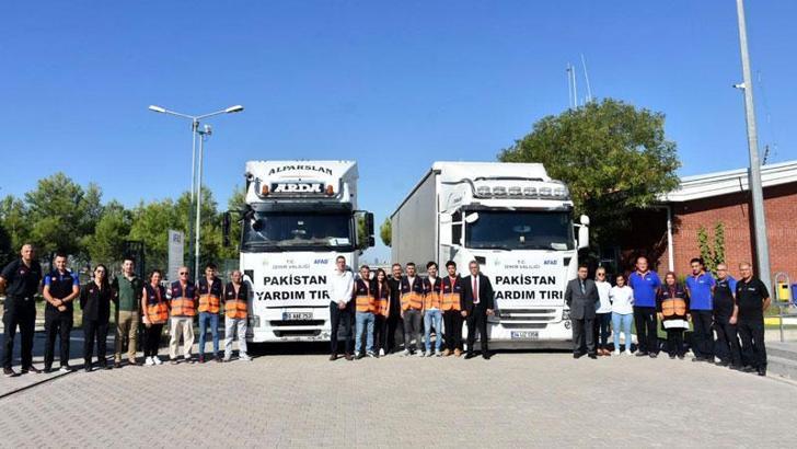 İzmir'den Pakistan'a 2 yardım TIR'ı gönderildi