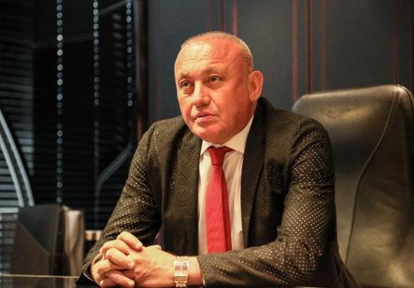 Ali Yılmaz'dan 'kırmızı' destek