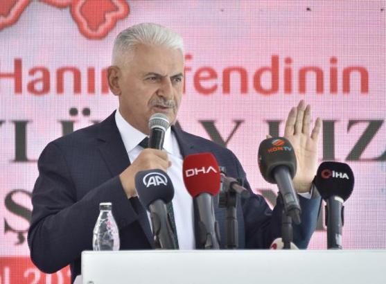 Binalı Yıldırım: Masalar kuruluyor, dağılıyor ama biz her gün yeni proje paylaşıyoruz