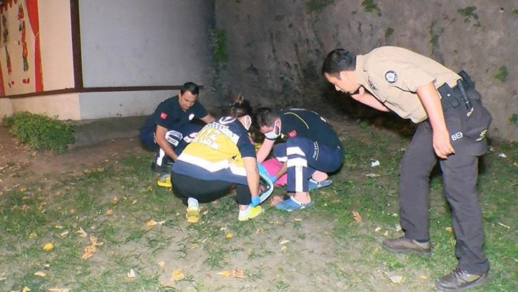 Merdivenlerde dengesini kaybedip 5 metre yükseklikten düştü; ağır yaralandı