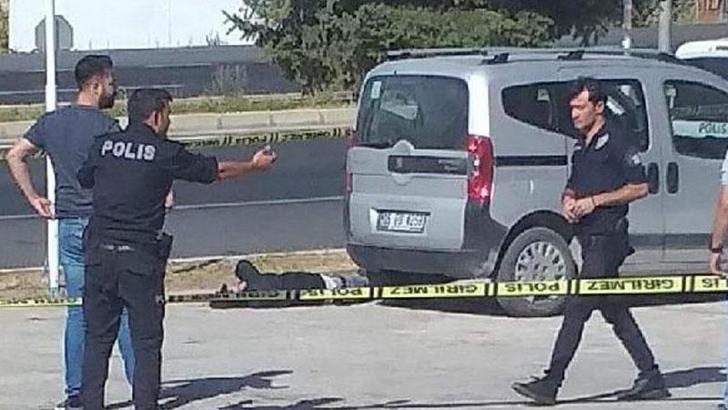 Eşini öldüren koca, yakalanacağını anlayınca kendisini vurdu