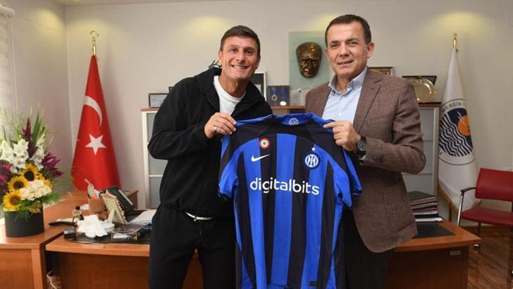 Dünya futbolunun efsane ismi Mersin'de