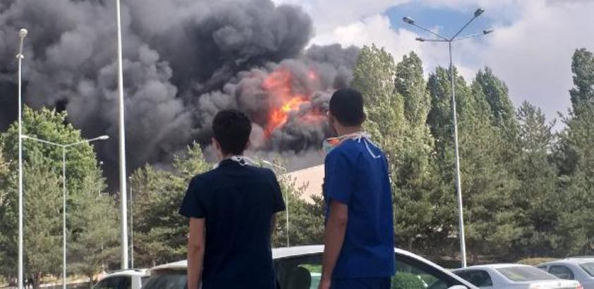 Atatürk Üniversitesi yemekhanesinde yangın (2)