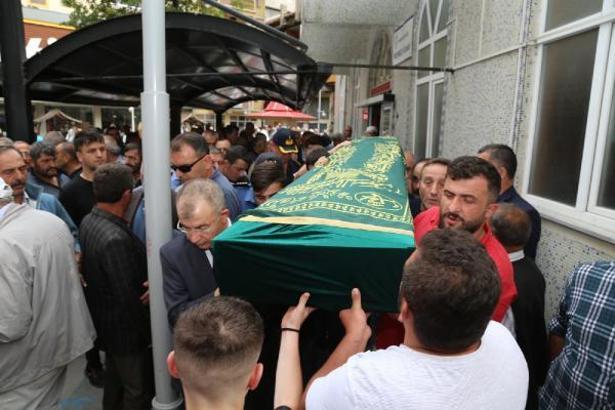 Şehit babası Aydemir, son yolculuğuna uğurlandı