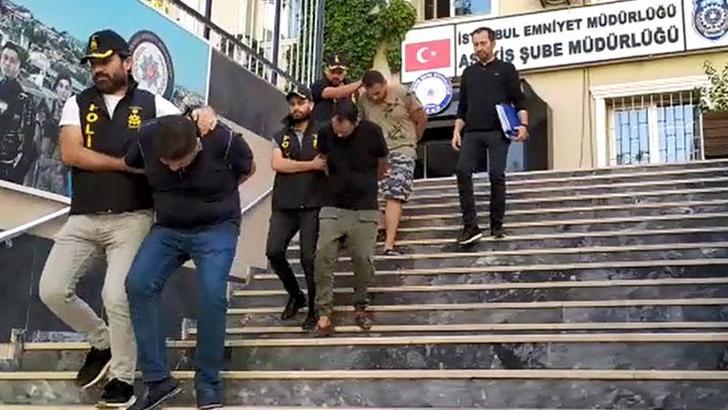 Turistleri dolandıran yabancı uyruklu sahte polisler yakalandı