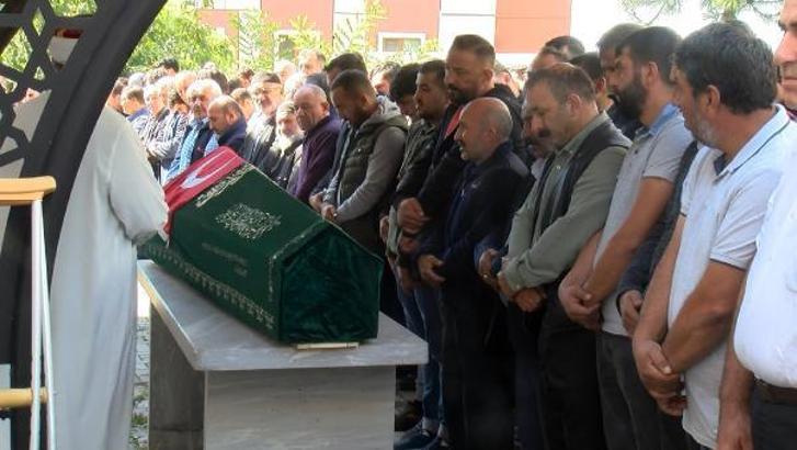 Pendik'te motosiklet kazasında ölen Alican Altun son yolculuğuna uğurlandı