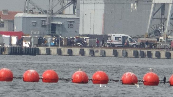 Donanma Komutanlığı'nda bakıma alınan gemiden denize düşen 4 askerden 1'i şehit oldu