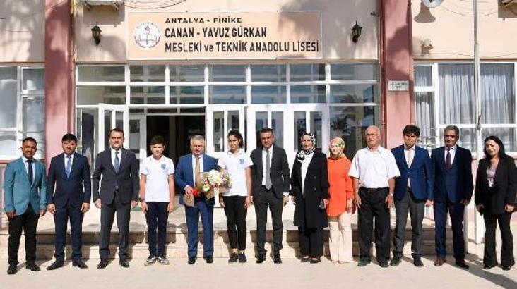 Vali Yazıcı, Finike'de öğrenci ve öğretmenlere AHENK'i anlattı