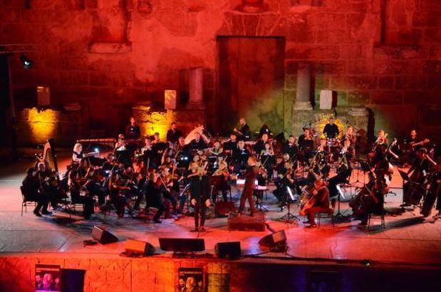 Aspendos'ta Safina konser verdi