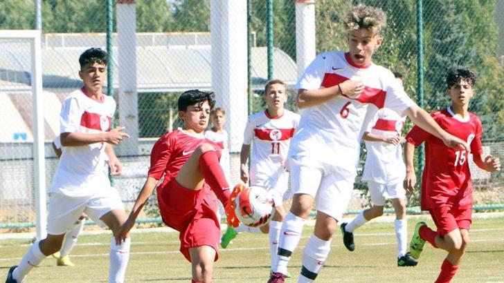U14 Milli Takımı'nı belirlemek üzere 400 futbolcu izlemeye alındı