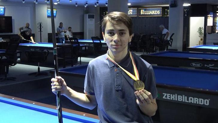 16 yaşındaki bilardocu Burak HaÅŸhaÅŸ'ın gözü büyükler dünya ÅŸampiyonluÄŸunda