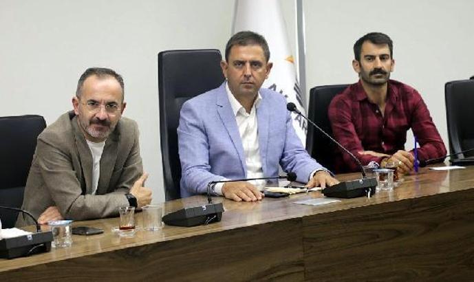 AK Parti Yerel Yönetimler Başkanı Deniz Doğan: İzmirli hemşehrilemizin paralarının çarçur edilmesine müsaade etmeyeceğiz’