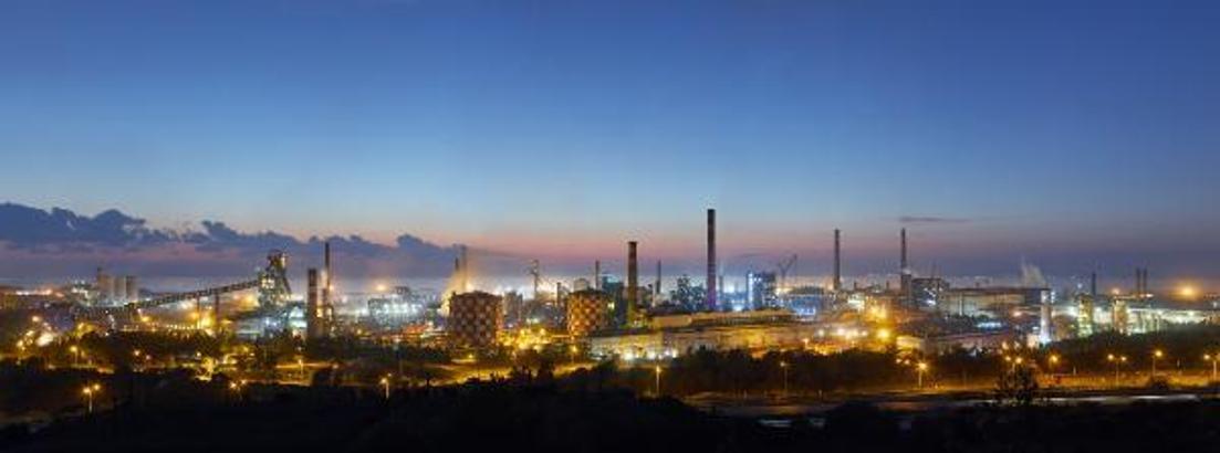 Demir çelik fabrikası İsdemir 52 yaşında