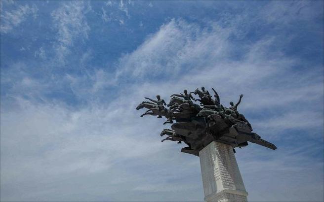 Folkart Gallery'de İzmir'in kurtuluşunun 100'üncü yılına özel sergi