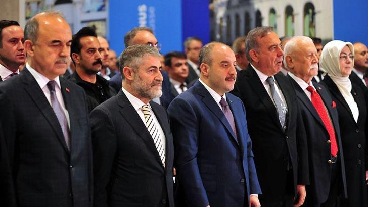 Bakanlar Nebati ile Varank, Yalova'da tekstil firmasının lojistik merkezini açtı