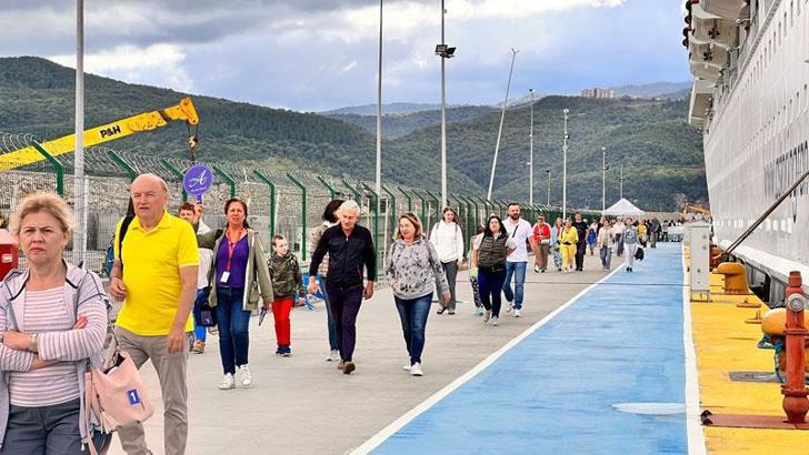 Amasra'ya kruvaziyer ile 796 Rus turist