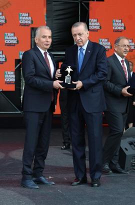 Denizli Büyükşehir Belediyesi'ne 'Büyükşehir'le Geziyorum' ödülü