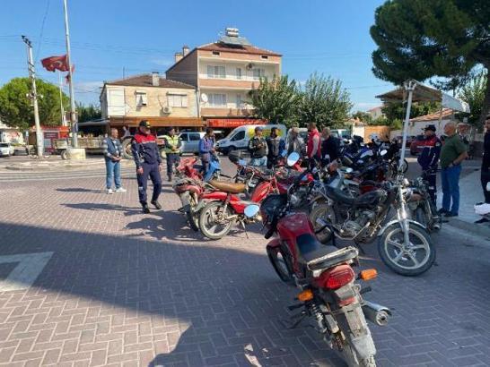 Manisa'da jandarmadan motosiklet denetimi
