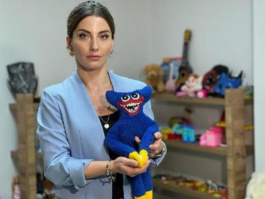 Okullarda peluş oyun karakteri Huggy Wuggy dehşeti