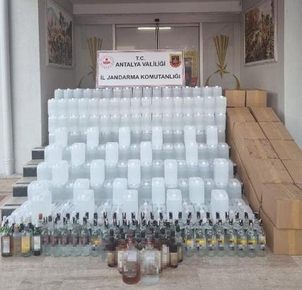 Sahte alkol üretilen eve jandarma baskını