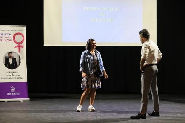 Konak'ta 'Güçlü kadın, güçlü anne, güçlü çocuk' konuşuldu