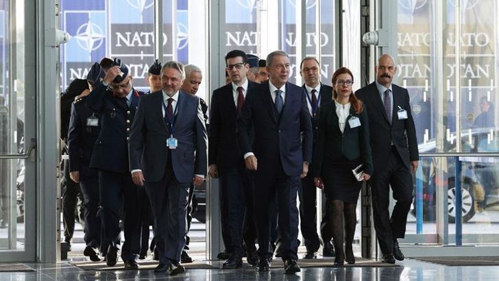 Milli Savunma Bakanı Akar, NATO Karargahı'nda