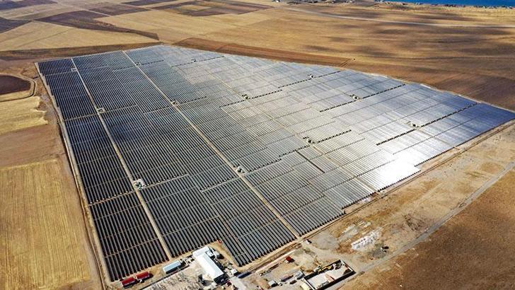 Güneş takip sistemli Van Arısu Güneş Enerji Santrali açıldı
