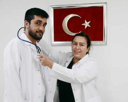 Anne ile oğlunun aynı hastanede görev yapma hayalleri gerçek oldu