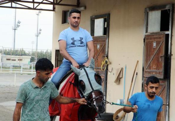 41 gün komada kalan jokey Samet, 18 ay sonra ata bindi