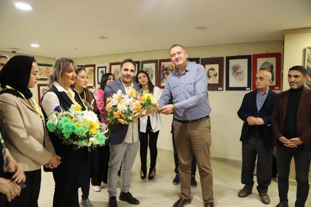 İranlı kadın ressamların ‘Mehregan’ sergisi Kartal’da açıldı