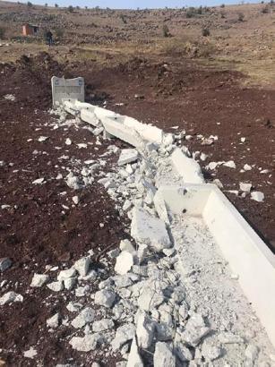 Sulama kanalı kimliği belirsiz kişilerce parçalandı