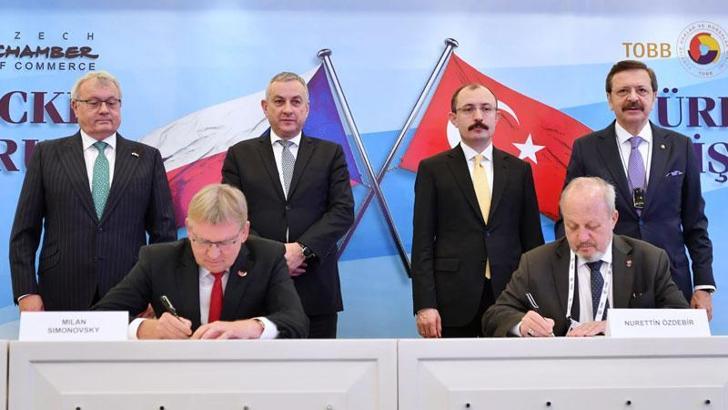 Ticaret Bakanı Muş'tan Çekya'ya 'ortak yatırım' çağrısı
