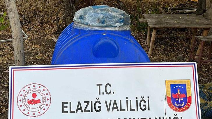 Üzüm bağında 1000 litre kaçak içki ele geçirildi