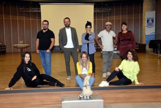 Duruşma salonlarından tiyatro sahnelerine sanat akımı başlattılar