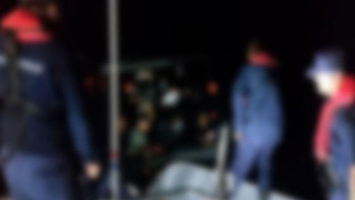 Türk kara sularına itilen 15 göçmenden vücuduna elektrik verilen kişi öldü