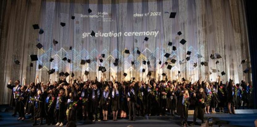 BAU Global bünyesindeki Berlin International Üniversitesi’nde mezuniyet coşkusu