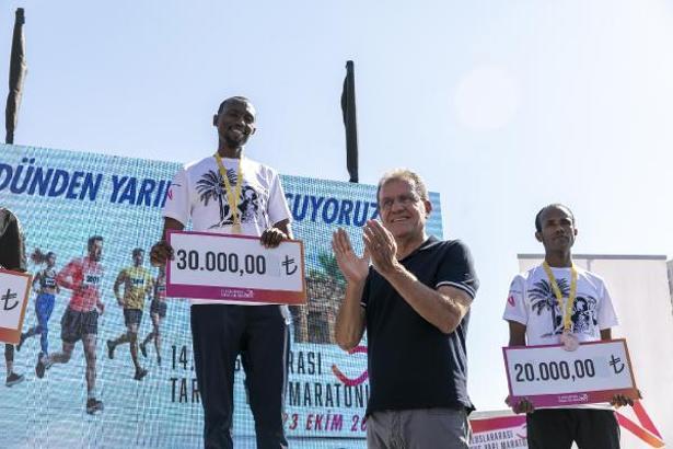 Tarsus Yarı Maratonu tamamlandı