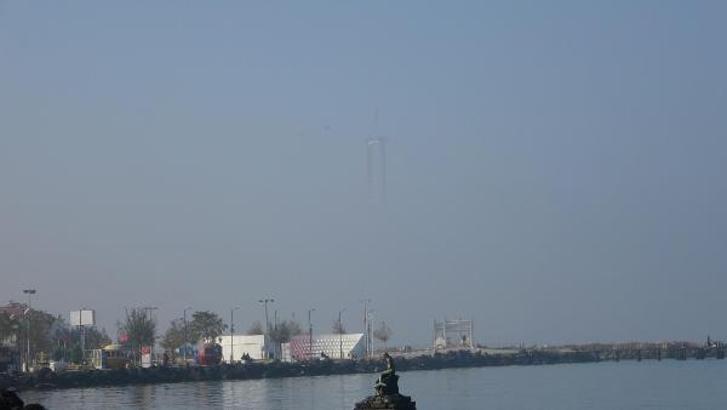 Çanakkale'de boğaz trafiğine 'sis' engeli