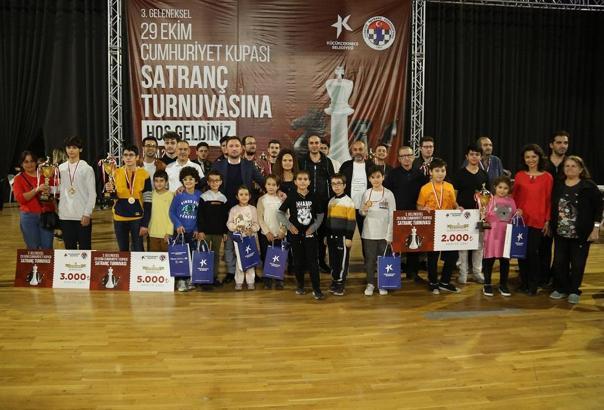 Küçükçekmece’de 29 Ekim Satranç Turnuvası heyecanı